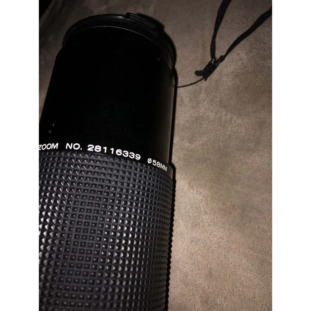 Vivitar 80-200 1:4.5 Auto Zoom Lens Complete With Case And Manual